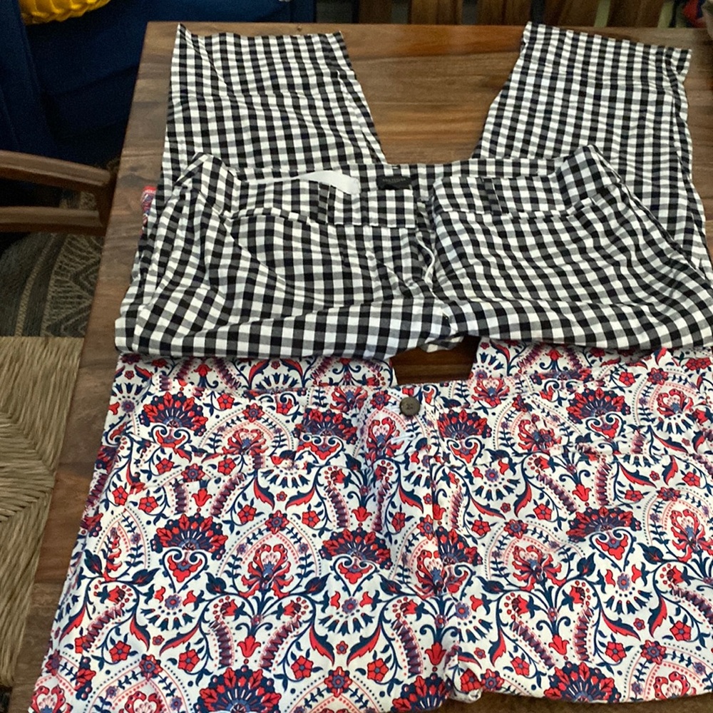 Lot of Loft and Ann Taylor Crop pants